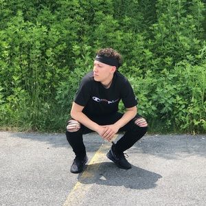 Meet your Posher, Kyle